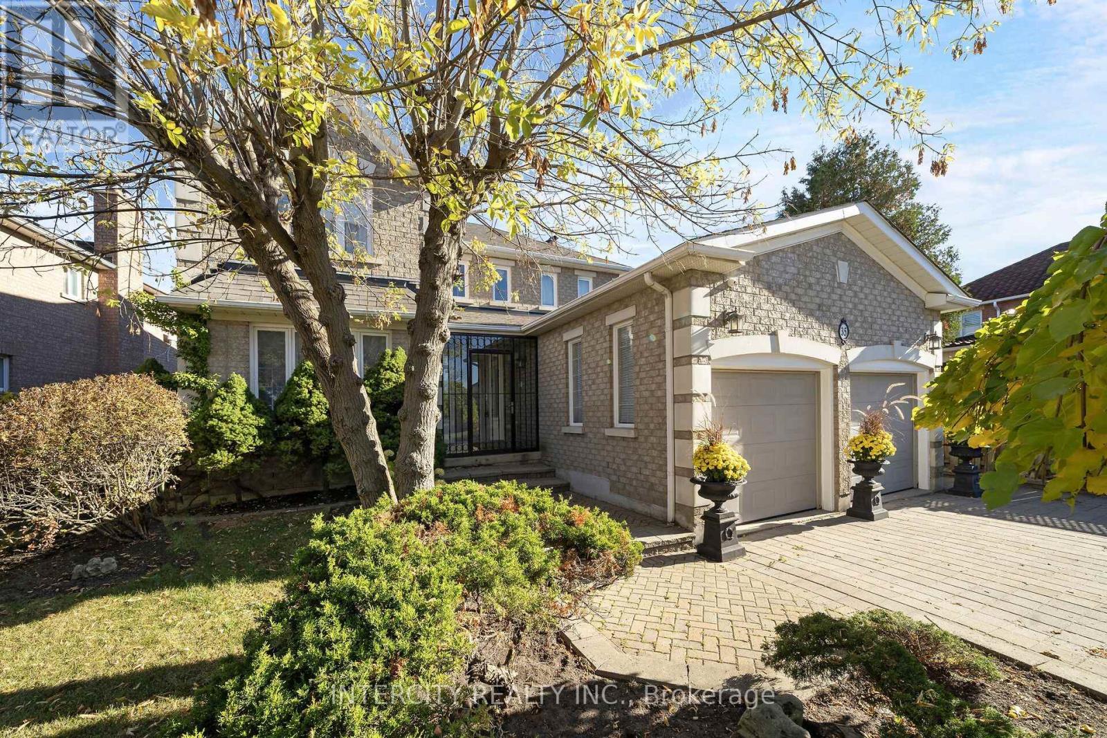35 Avro Road, Vaughan (Maple), Ontario  L6A 1Y3 - Photo 4 - N14110856