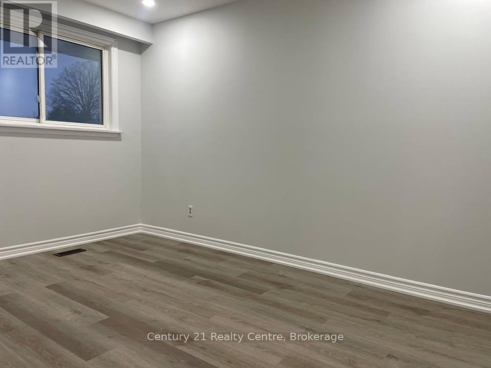 Upper Lvl - 19 Athlone Avenue, Brampton (Avondale), Ontario  L6T 2N5 - Photo 10 - W14110614