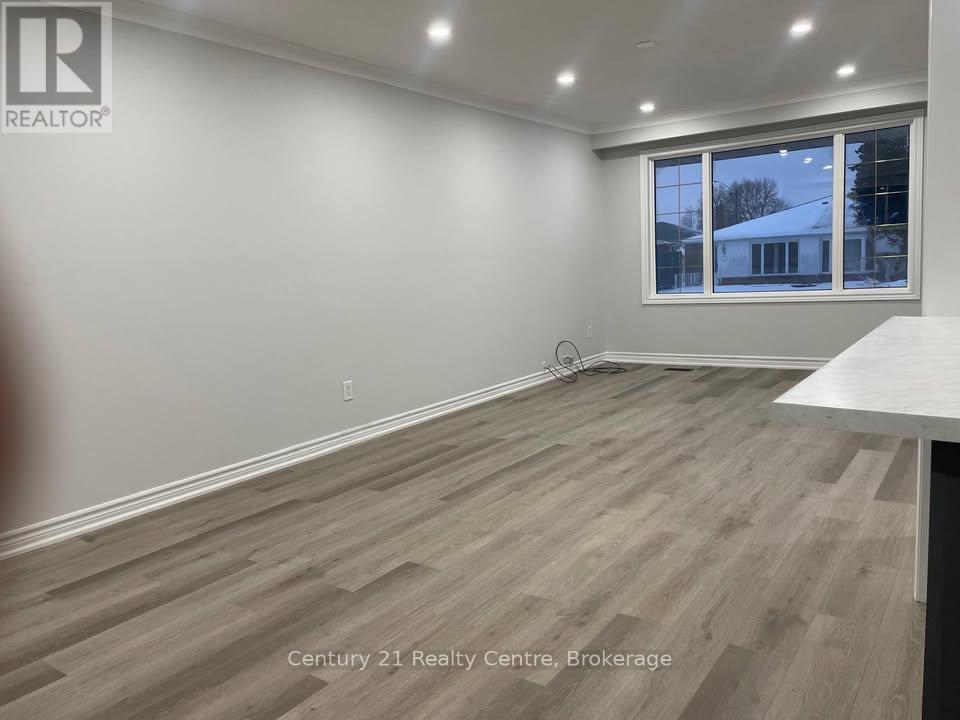 Upper Lvl - 19 Athlone Avenue, Brampton (Avondale), Ontario  L6T 2N5 - Photo 8 - W14110614