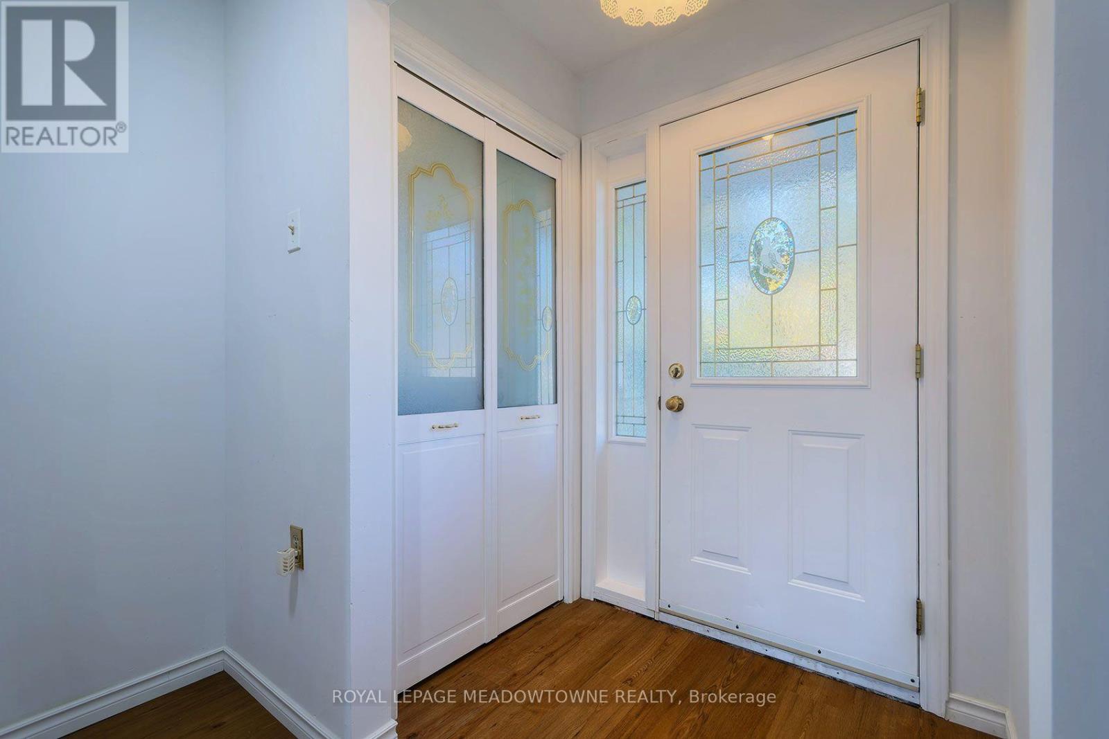 139 Archdekin Drive, Brampton, Ontario  L6V 1Y8 - Photo 6 - W14110724