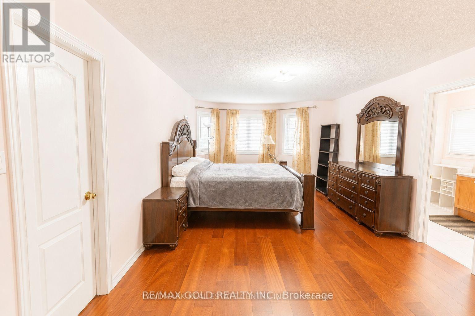 12 Highvalley Circle, Brampton, Ontario  L6P 2C6 - Photo 16 - W14110794