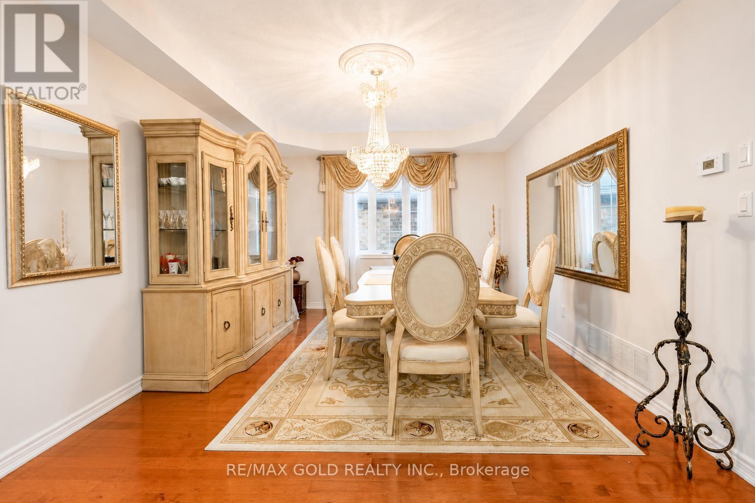 12 Highvalley Circle, Brampton, Ontario  L6P 2C6 - Photo 5 - W14110794