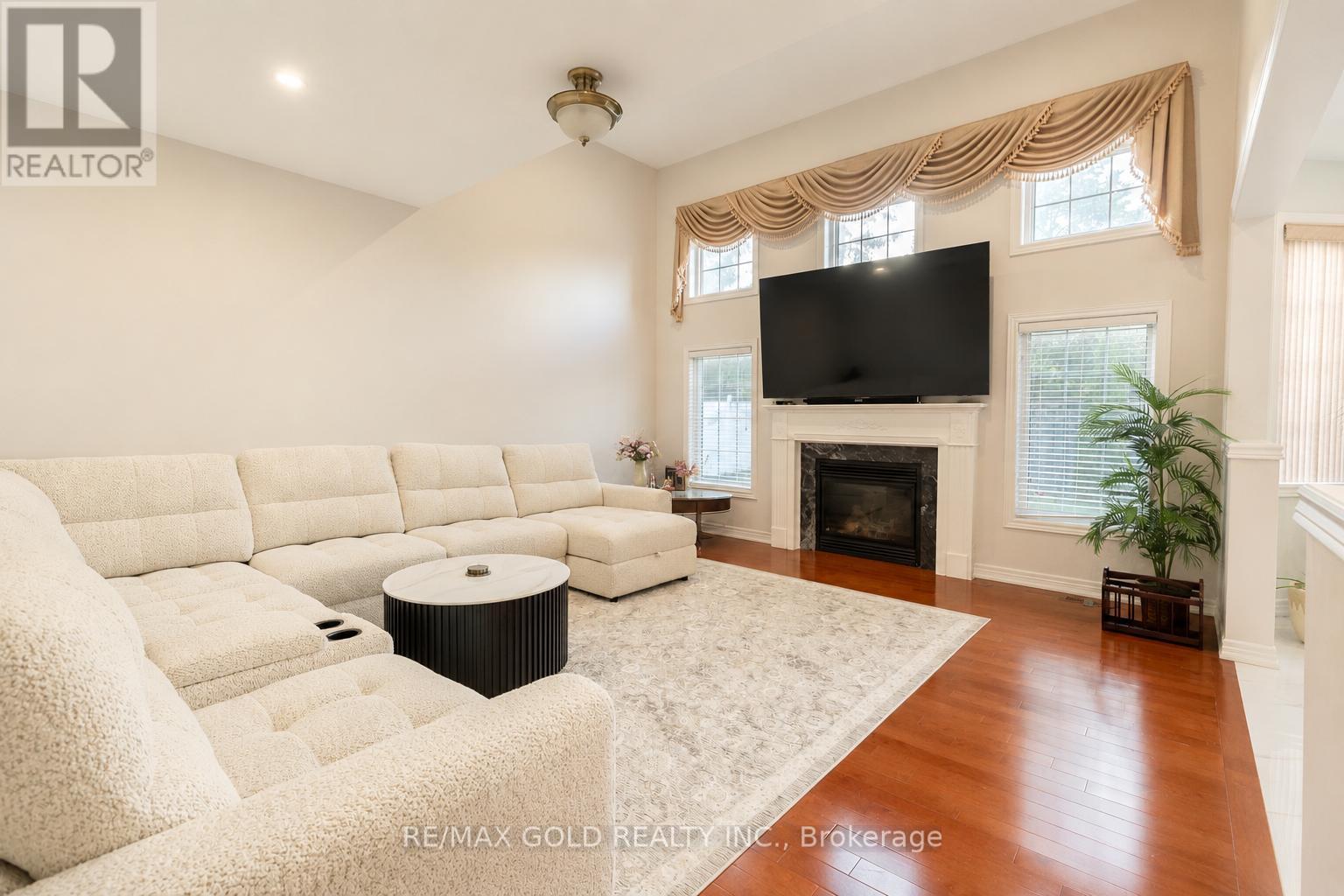 12 Highvalley Circle, Brampton, Ontario  L6P 2C6 - Photo 7 - W14110794