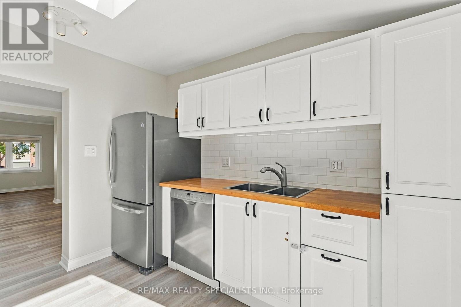 141 Lake Crescent, Toronto (Mimico), Ontario  M8V 1W2 - Photo 11 - W14110848