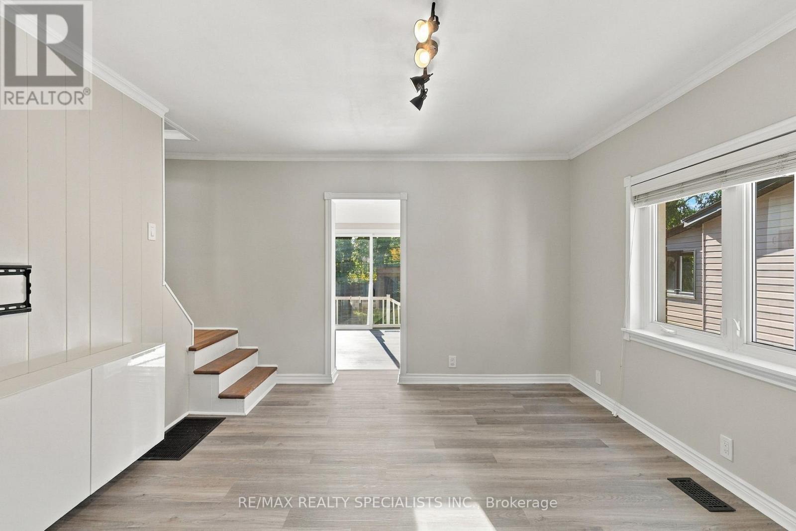 141 Lake Crescent, Toronto (Mimico), Ontario  M8V 1W2 - Photo 13 - W14110848