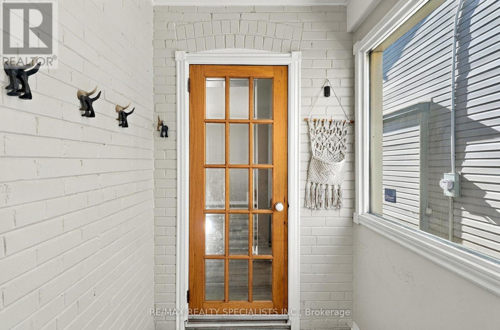 141 Lake Crescent, Toronto (Mimico), Ontario  M8V 1W2 - Photo 4 - W14110848