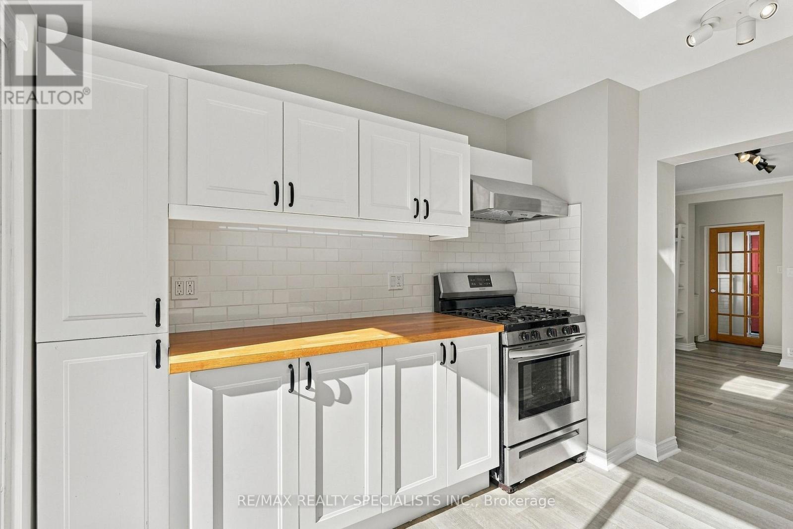 141 Lake Crescent, Toronto (Mimico), Ontario  M8V 1W2 - Photo 6 - W14110848
