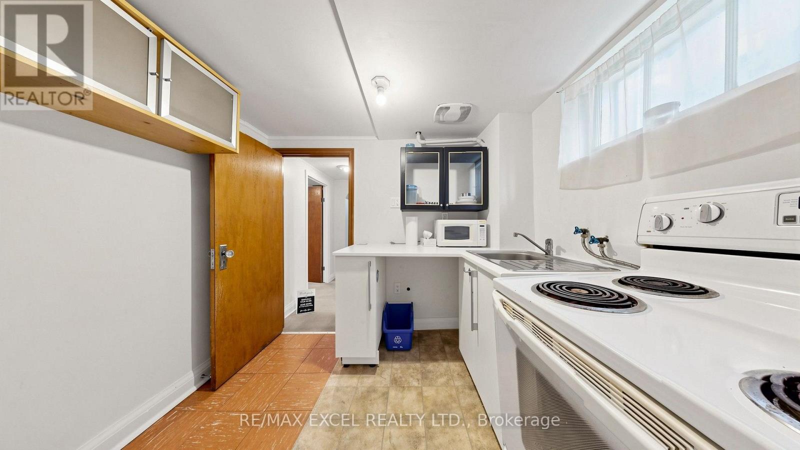 11 Hutton Avenue, Toronto, Ontario M4C 3L2 - Photo 29 - E14007726