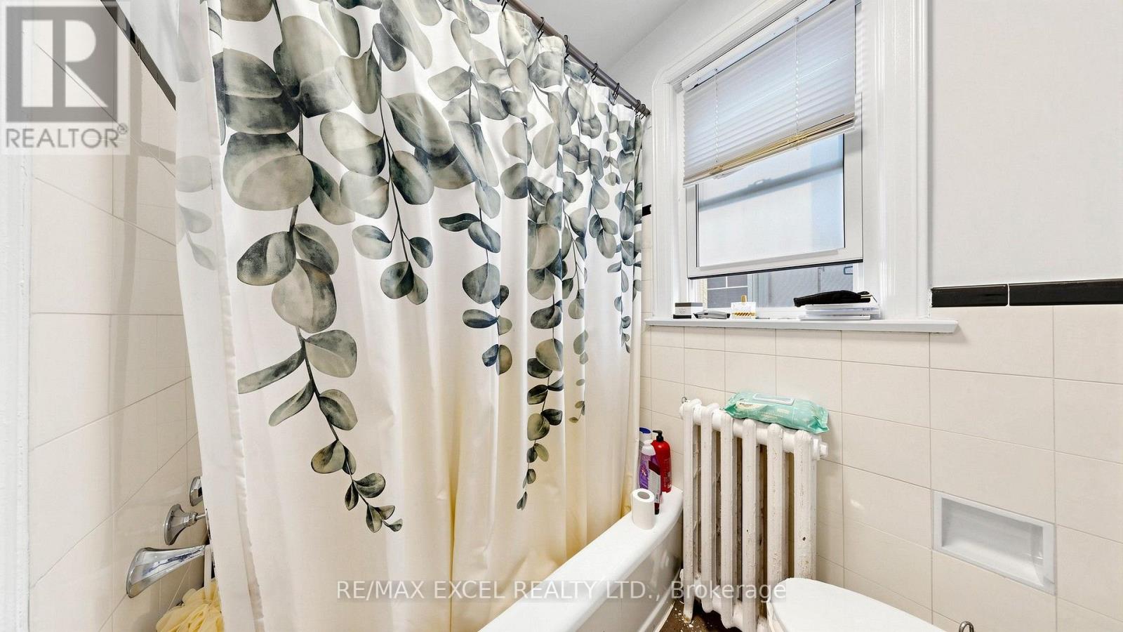 11 Hutton Avenue, Toronto, Ontario M4C 3L2 - Photo 25 - E14007726