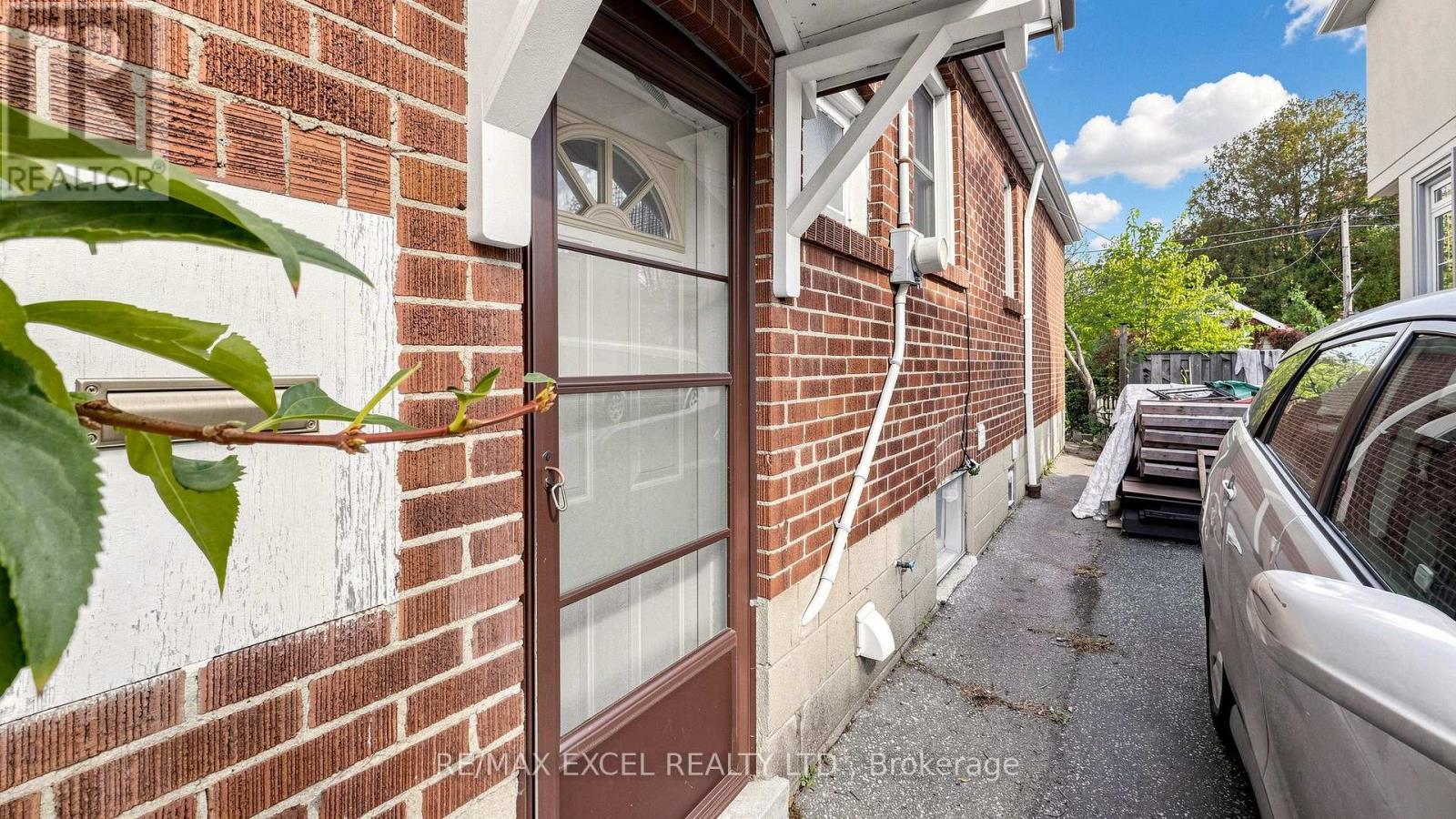 11 Hutton Avenue, Toronto, Ontario M4C 3L2 - Photo 48 - E14007726