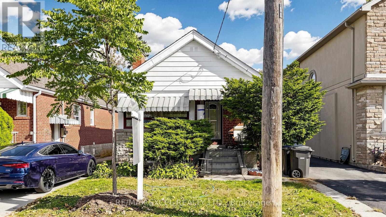 11 Hutton Avenue, Toronto, Ontario M4C 3L2 - Photo 5 - E14007726