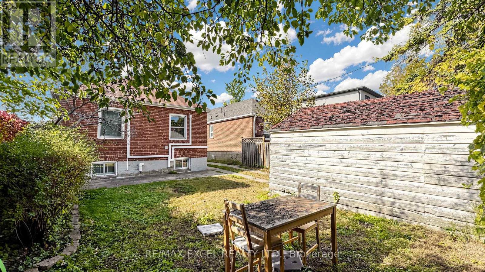 11 Hutton Avenue, Toronto, Ontario M4C 3L2 - Photo 43 - E14007726