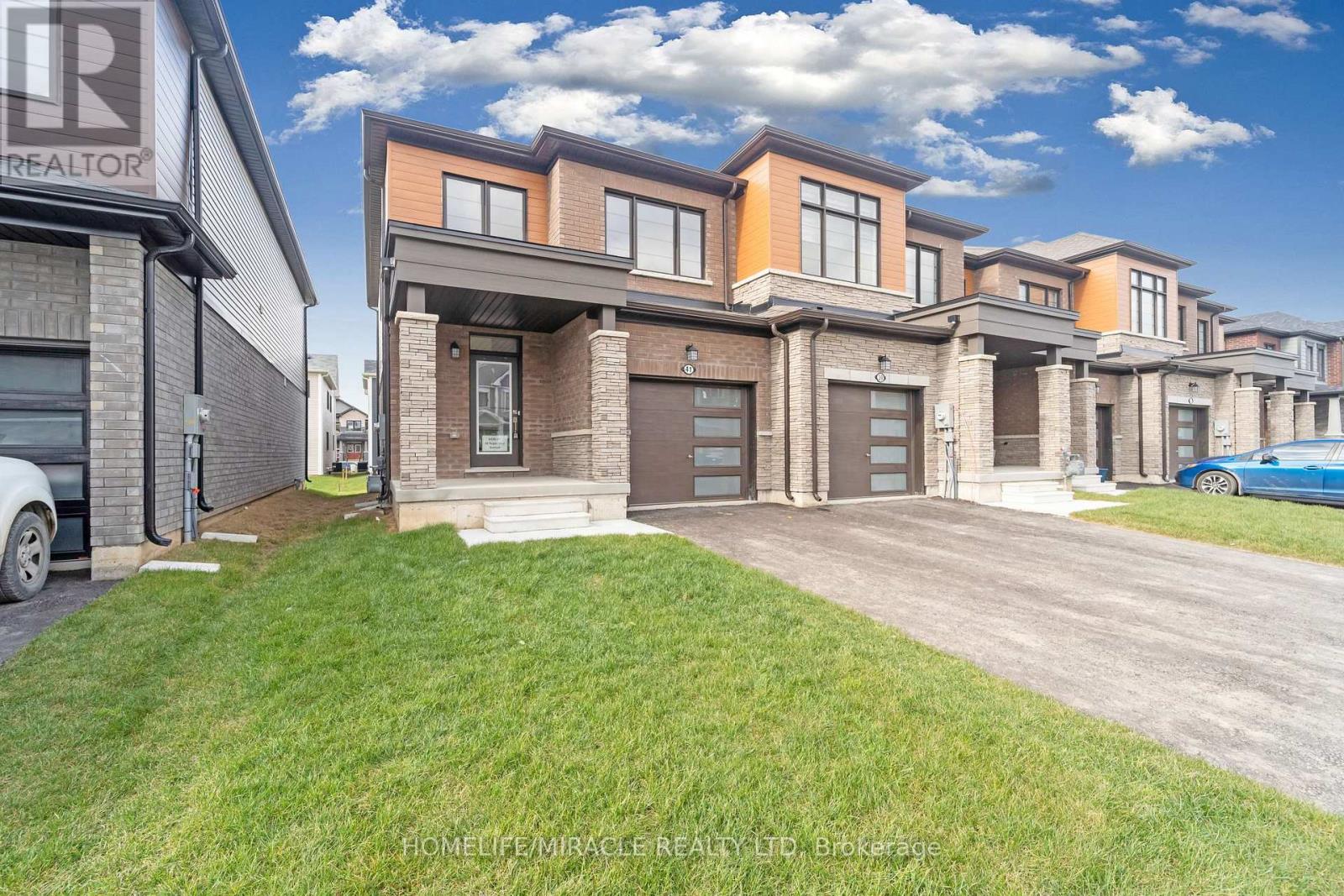 41 Sugar May Avenue, Thorold, Ontario  L2V 0K9 - Photo 2 - X14110790
