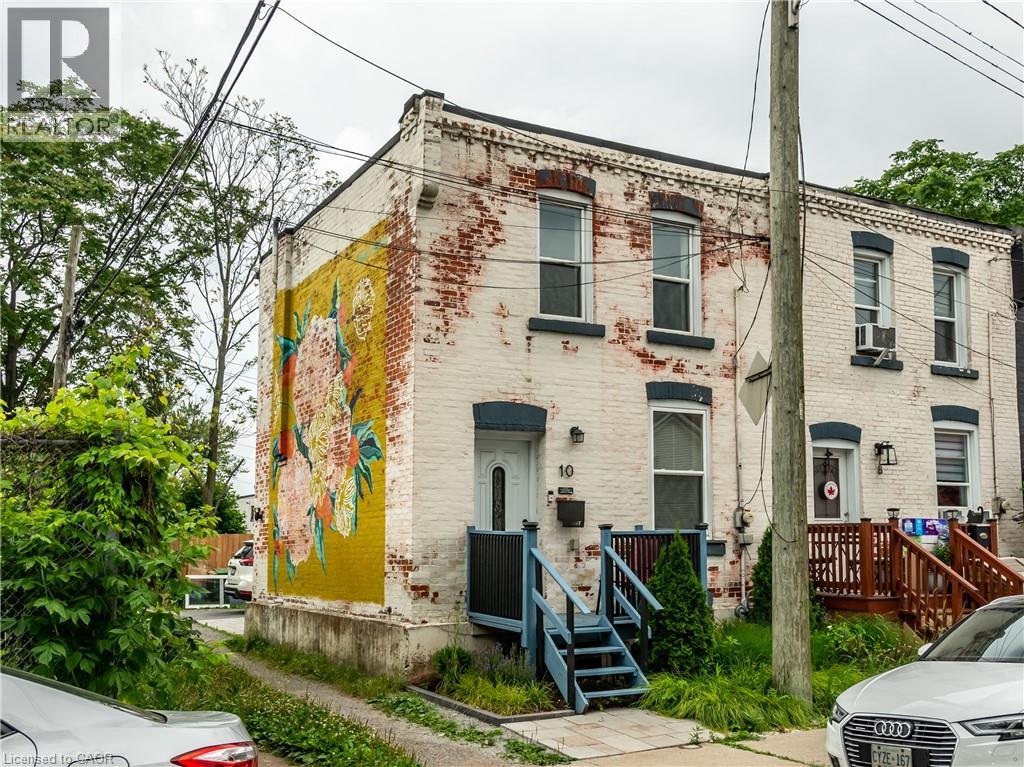 10 DOUGLAS Avenue, Hamilton, Ontario