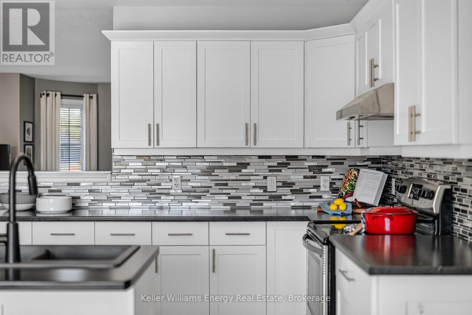 53 Lake Breeze Court, Prince Edward County, Ontario  K0K 3L0 - Photo 12 - X14110978