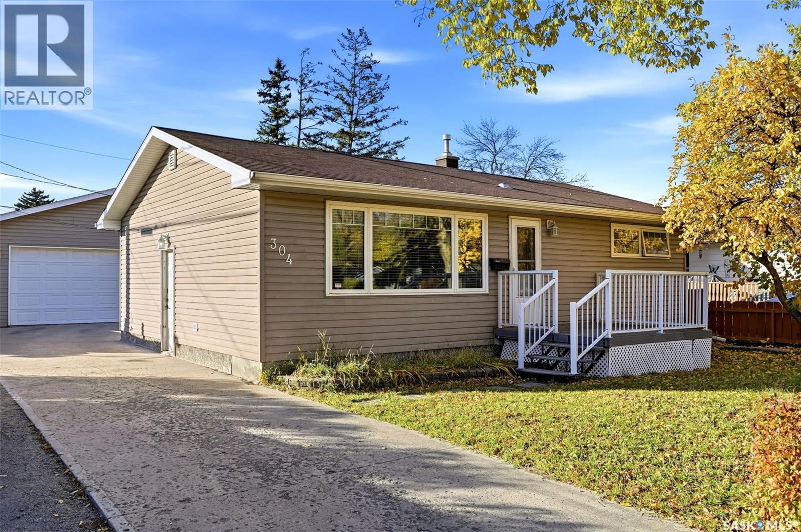 304 Halifax Street N, Regina, Saskatchewan  S4R 2W8 - Photo 1 - SK051815