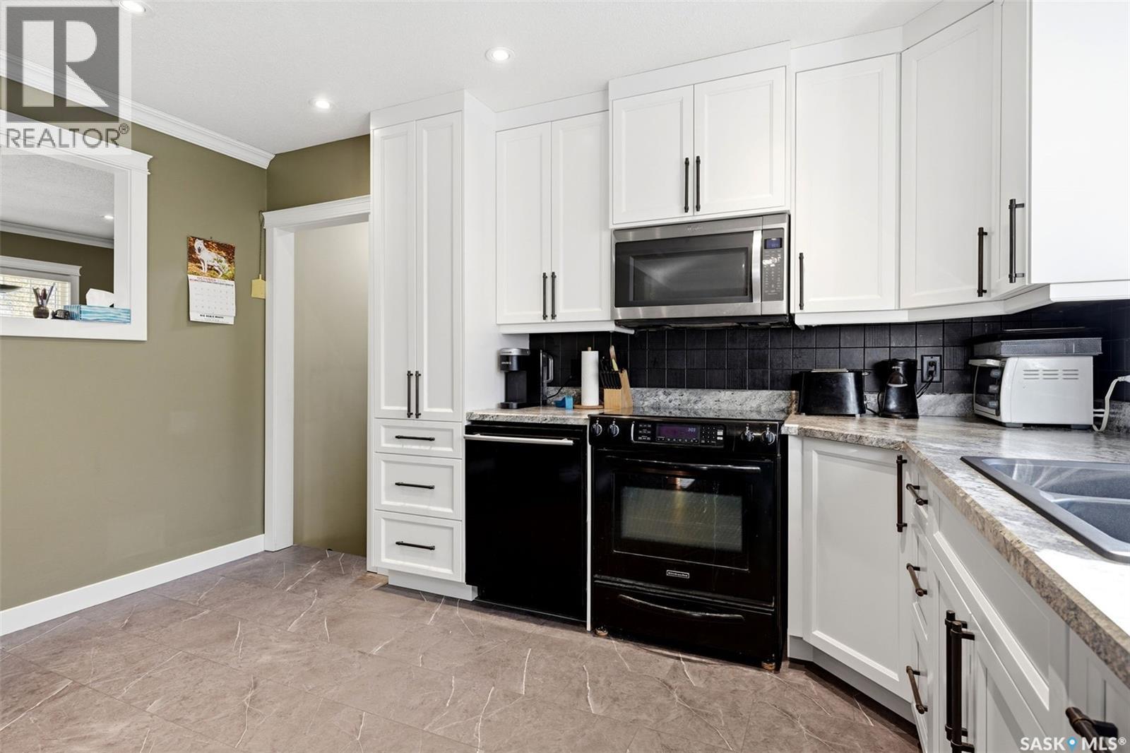304 Halifax Street N, Regina, Saskatchewan  S4R 2W8 - Photo 9 - SK051815