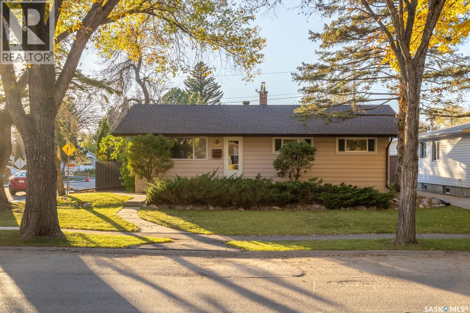 224 Frontenac Drive, Regina, Saskatchewan  S4S 3B5 - Photo 1 - SK051813