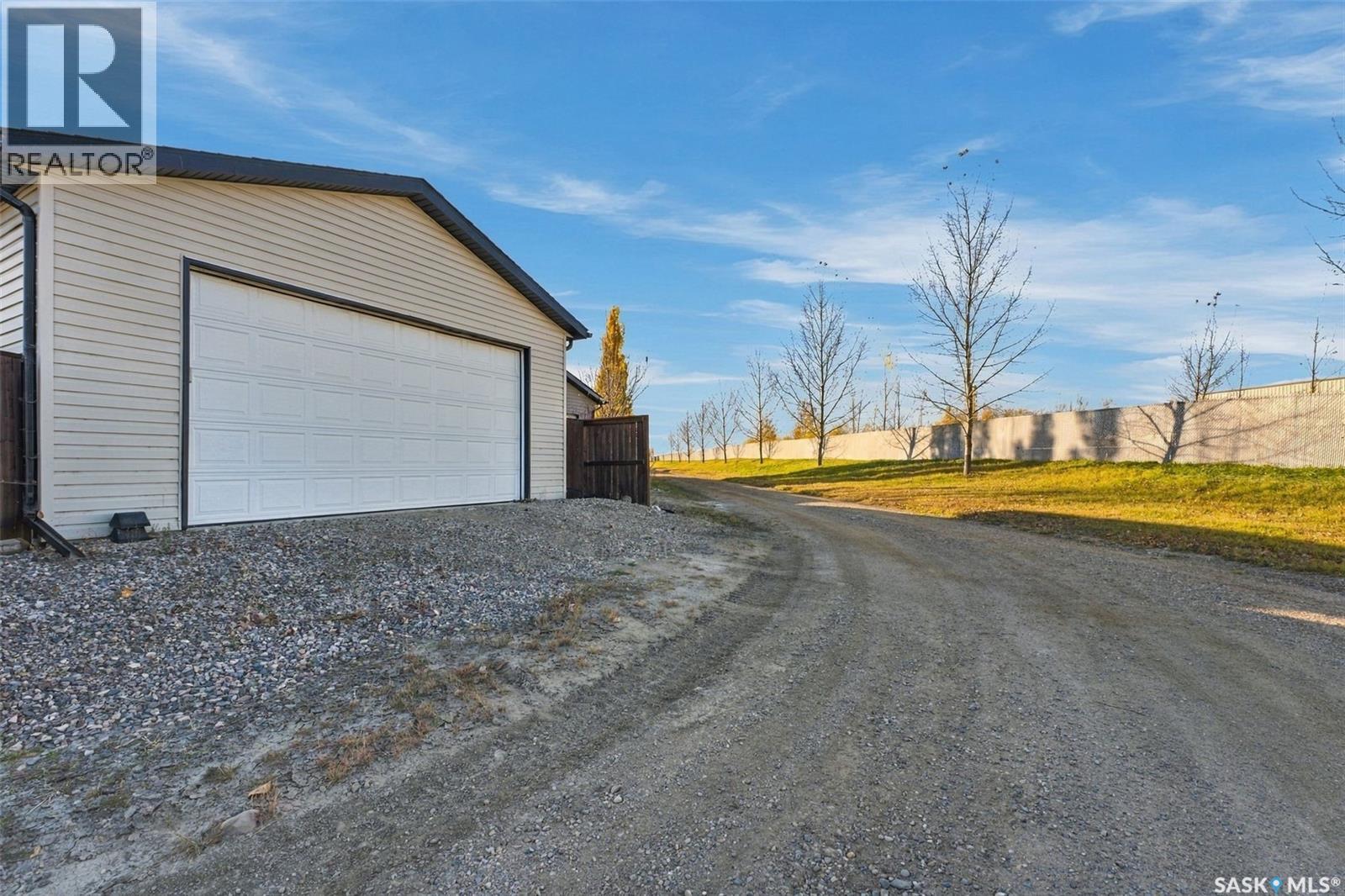 878 Cedar Terrace, Martensville, Saskatchewan  S0K 2T2 - Photo 47 - SK051785