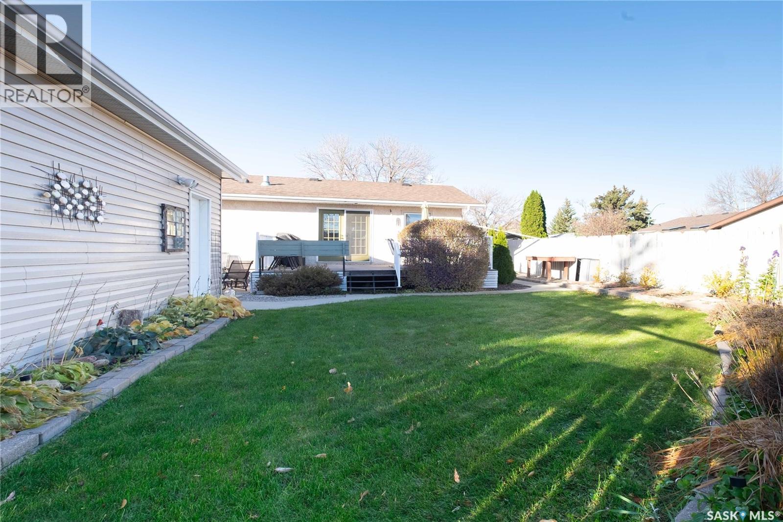 311 Black Drive, Regina, Saskatchewan  S4X 2Z6 - Photo 4 - SK051745