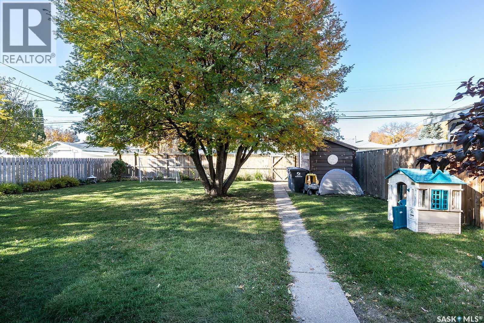 1914 Lansdowne Avenue, Saskatoon, Saskatchewan  S7J 1G3 - Photo 41 - SK051743