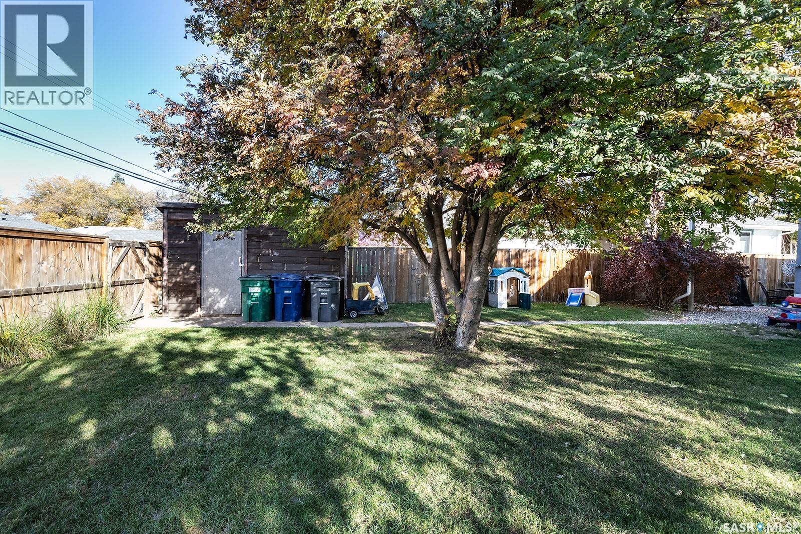 1914 Lansdowne Avenue, Saskatoon, Saskatchewan  S7J 1G3 - Photo 42 - SK051743
