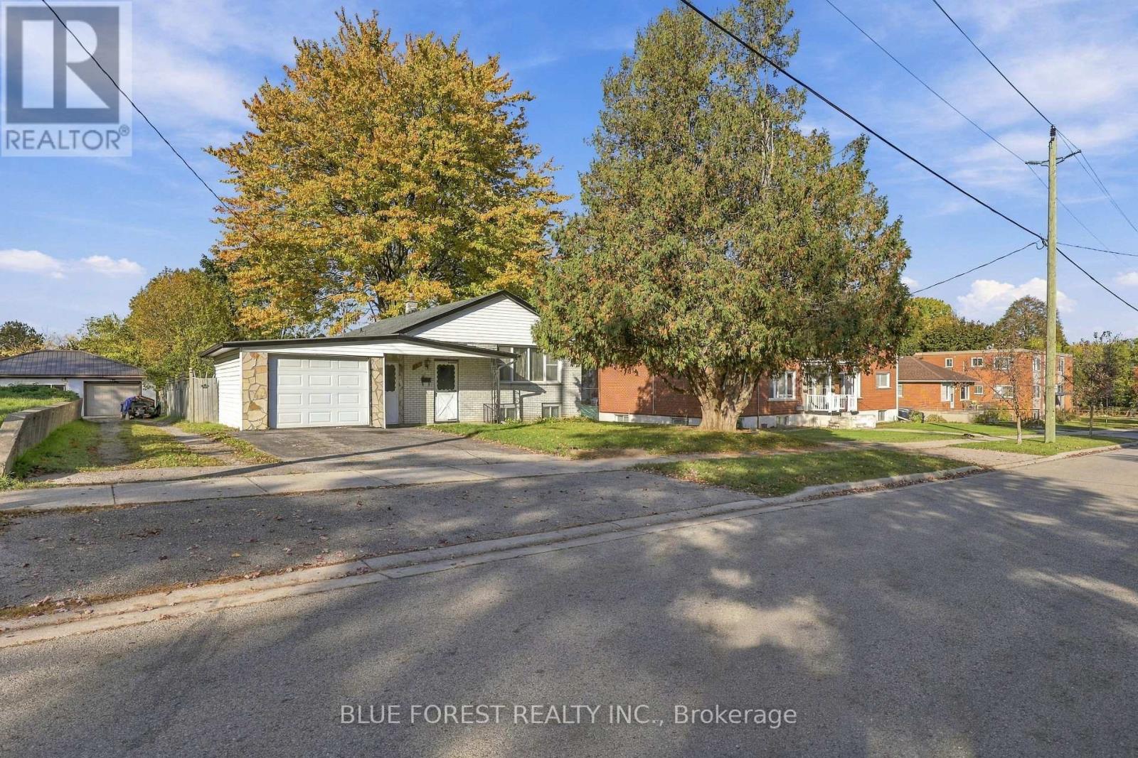 105 CHESTERFIELD AVENUE, london south (south i), Ontario