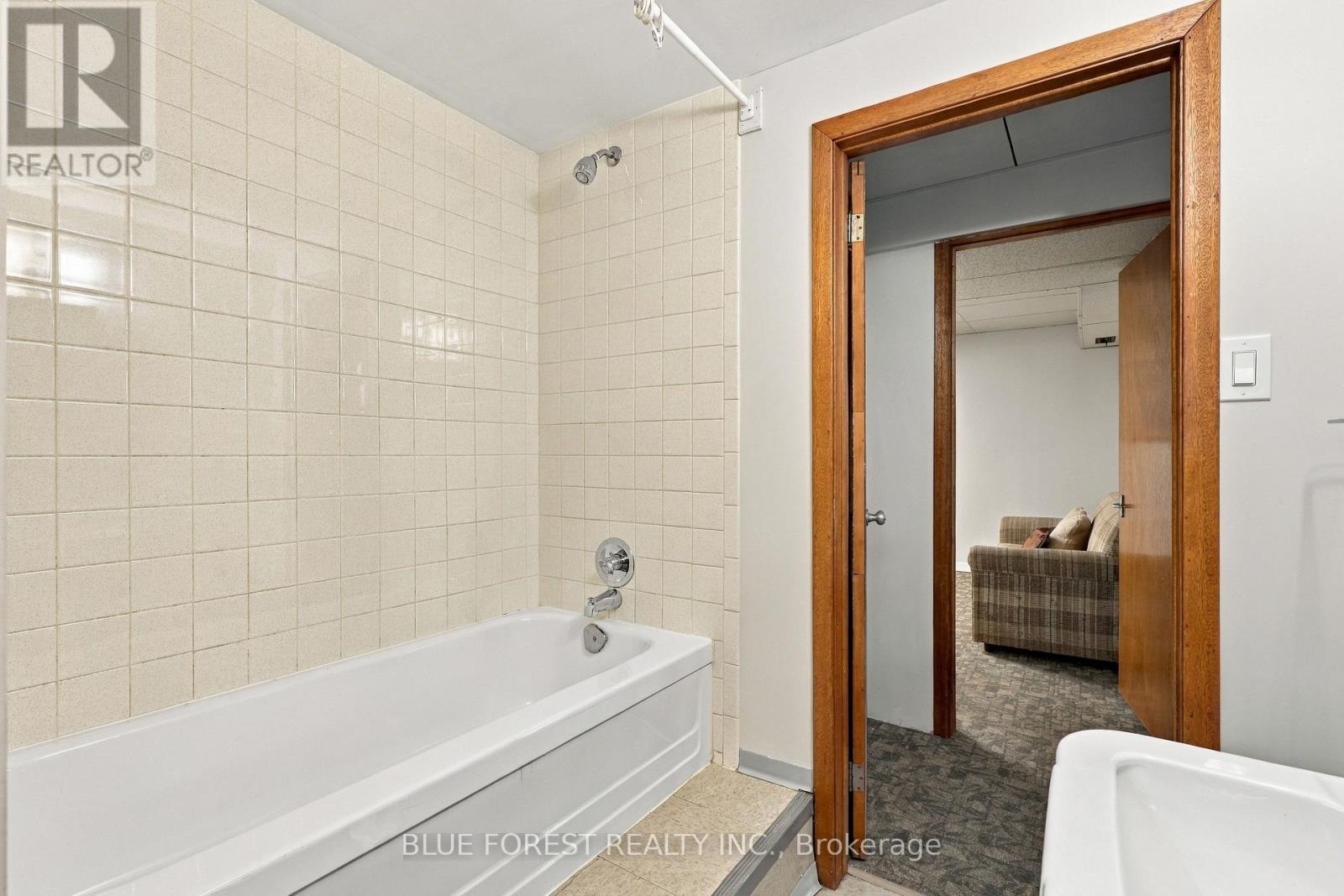 105 Chesterfield Avenue, London South (South I), Ontario  N5Z 3M9 - Photo 29 - X14111024