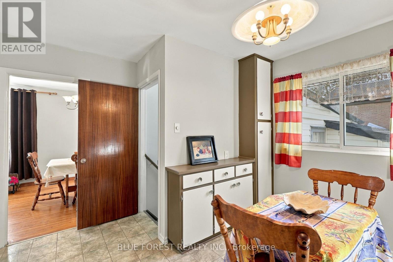 105 Chesterfield Avenue, London South (South I), Ontario  N5Z 3M9 - Photo 8 - X14111024