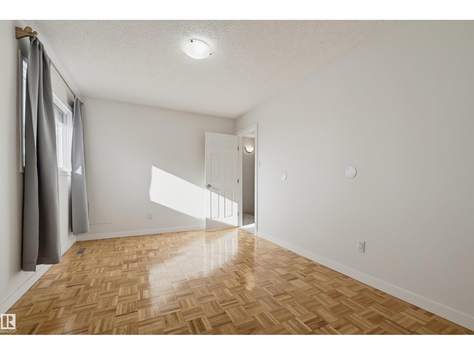 15107 54 St NW, Edmonton, Alberta  T5A 3N9 - Photo 21 - E4513999