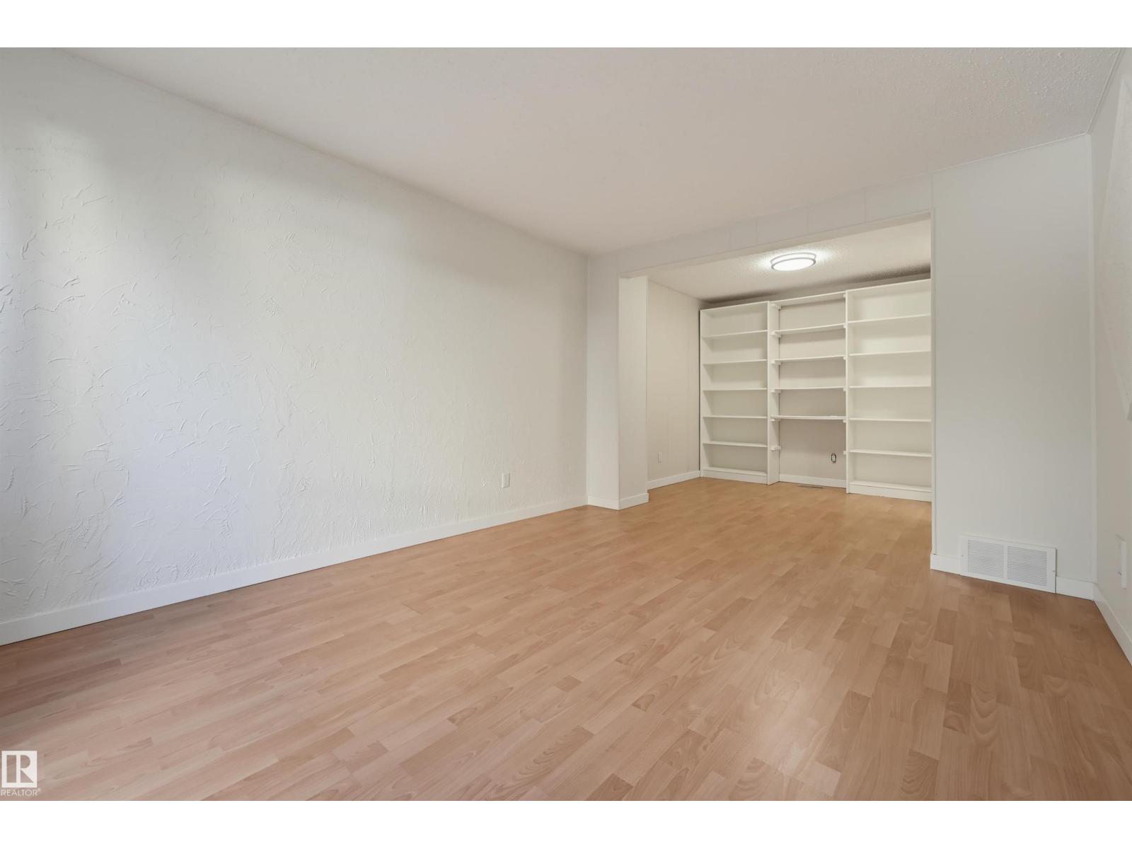 15107 54 St NW, Edmonton, Alberta  T5A 3N9 - Photo 6 - E4513999