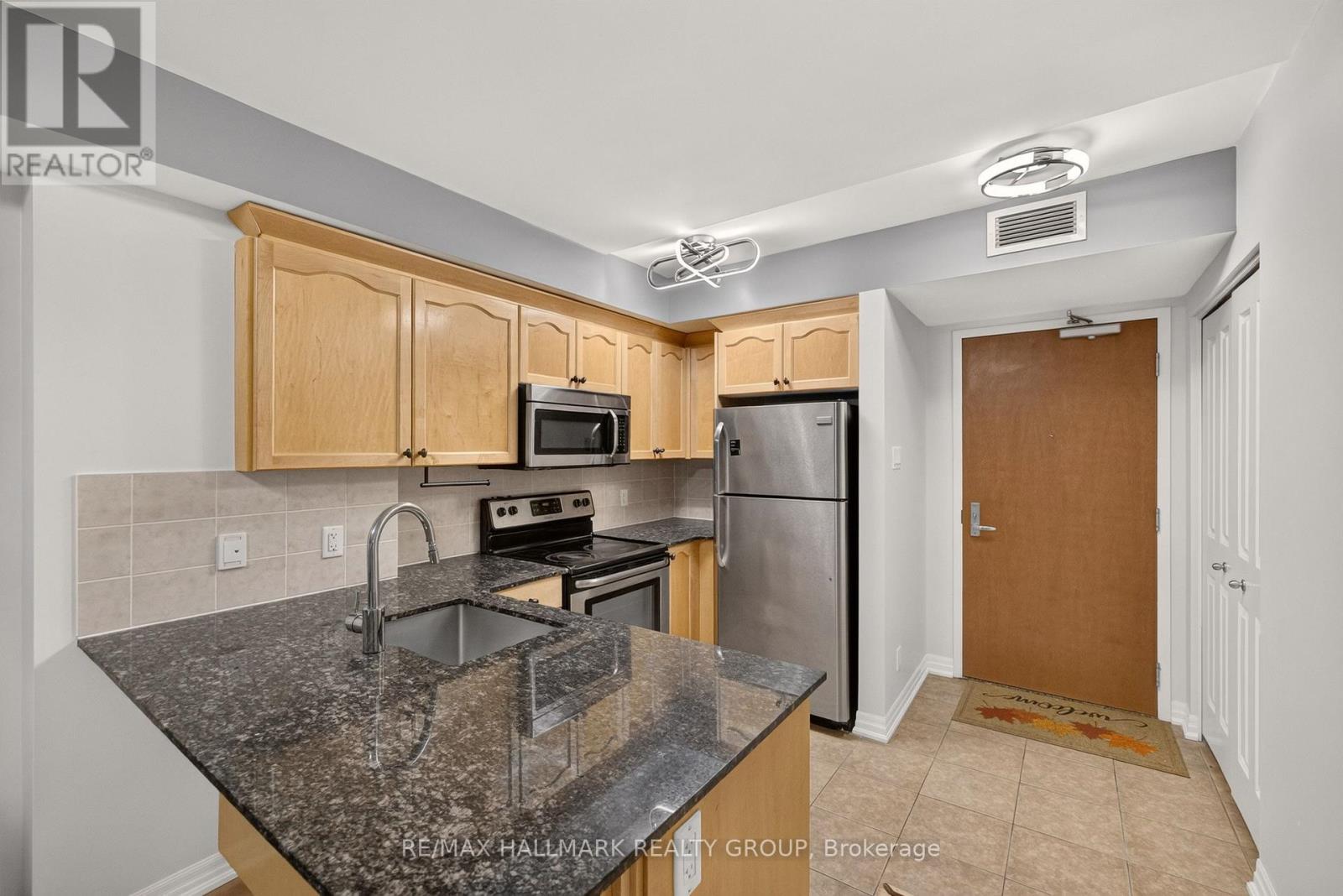 506 - 242 Rideau Street, Ottawa, Ontario  K1N 0B7 - Photo 2 - X14110900
