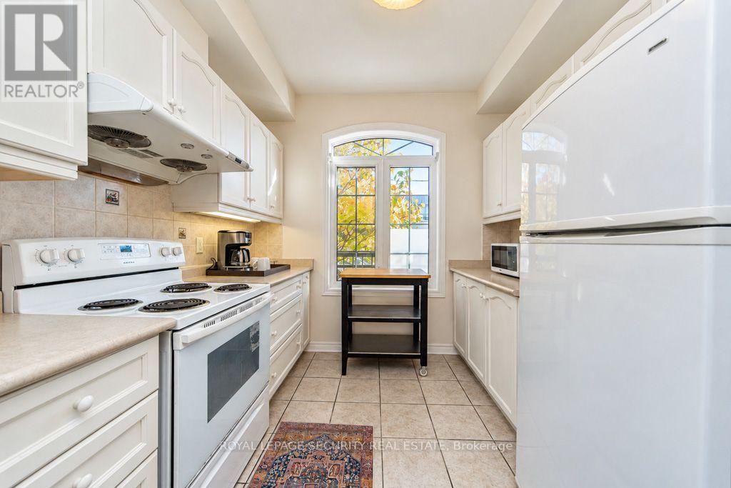 134a Finch Avenue W, Toronto, Ontario  M2N 2H9 - Photo 17 - C14110888