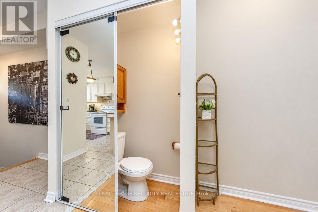 134a Finch Avenue W, Toronto, Ontario  M2N 2H9 - Photo 19 - C14110888
