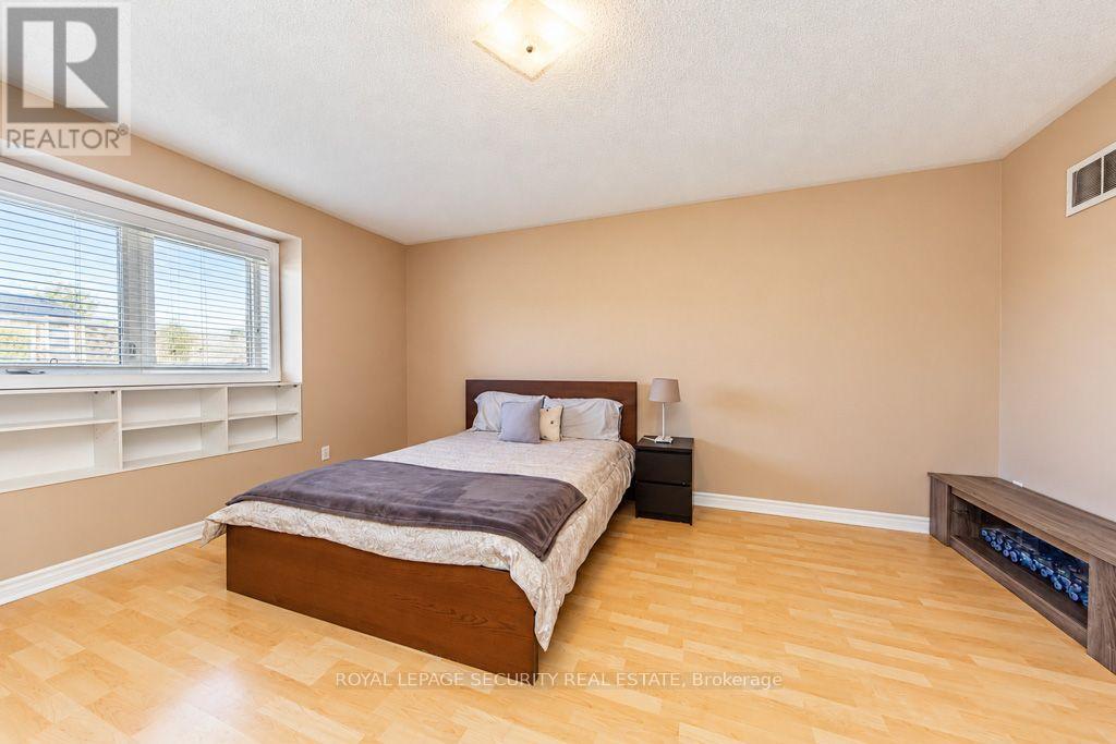 134a Finch Avenue W, Toronto, Ontario  M2N 2H9 - Photo 32 - C14110888