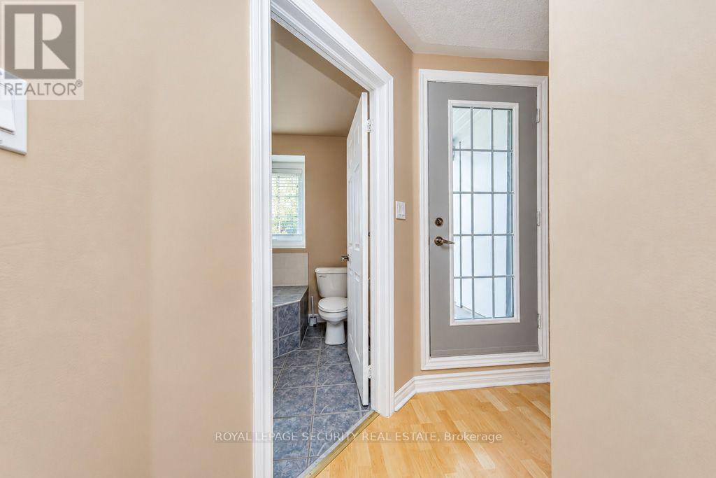 134a Finch Avenue W, Toronto, Ontario  M2N 2H9 - Photo 34 - C14110888