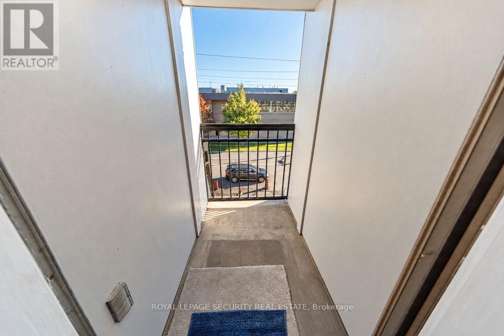 134a Finch Avenue W, Toronto, Ontario  M2N 2H9 - Photo 37 - C14110888