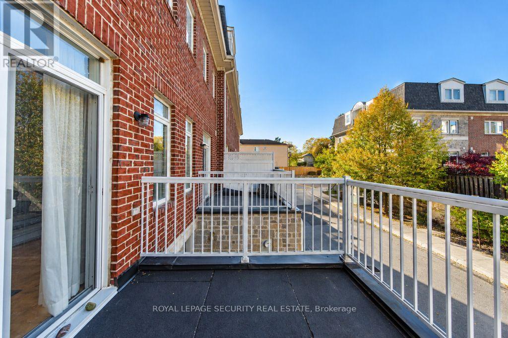 134a Finch Avenue W, Toronto, Ontario  M2N 2H9 - Photo 41 - C14110888