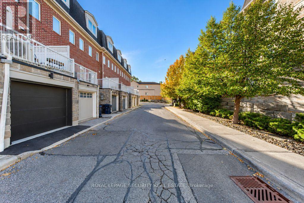 134a Finch Avenue W, Toronto, Ontario  M2N 2H9 - Photo 42 - C14110888