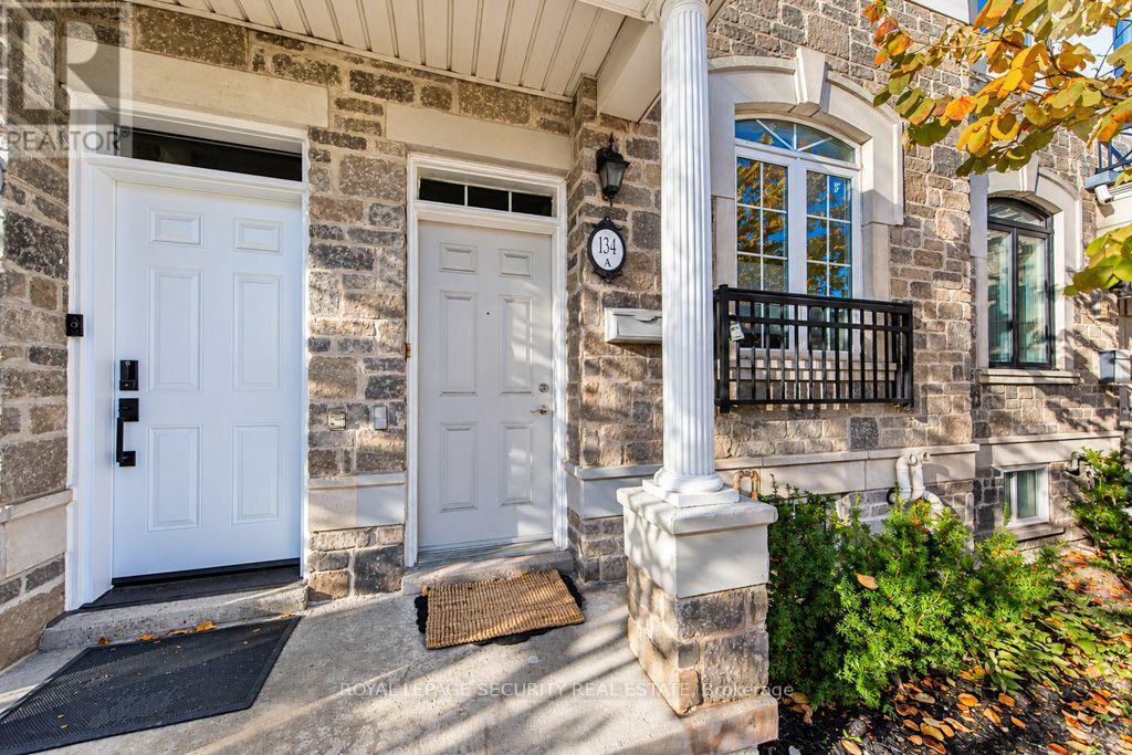 134a Finch Avenue W, Toronto, Ontario  M2N 2H9 - Photo 5 - C14110888