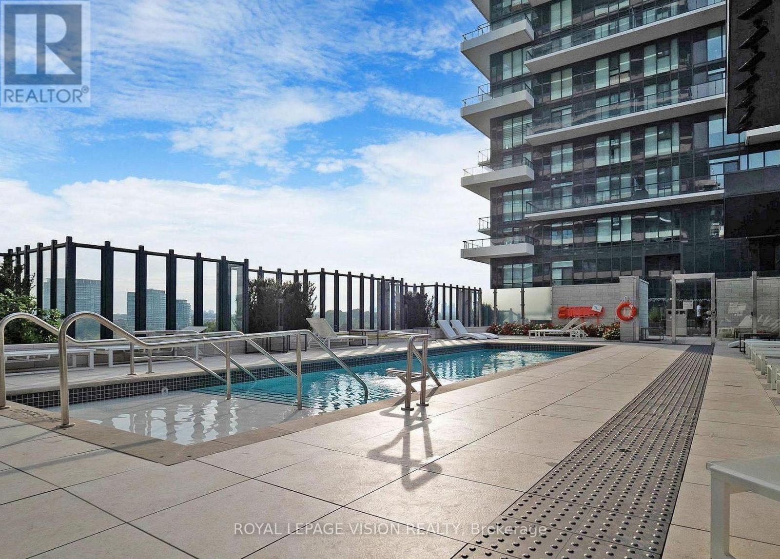 404 - 30 Inn On The Park Drive, Toronto (Banbury-Don Mills), Ontario  M3C 0P7 - Photo 13 - C14110918