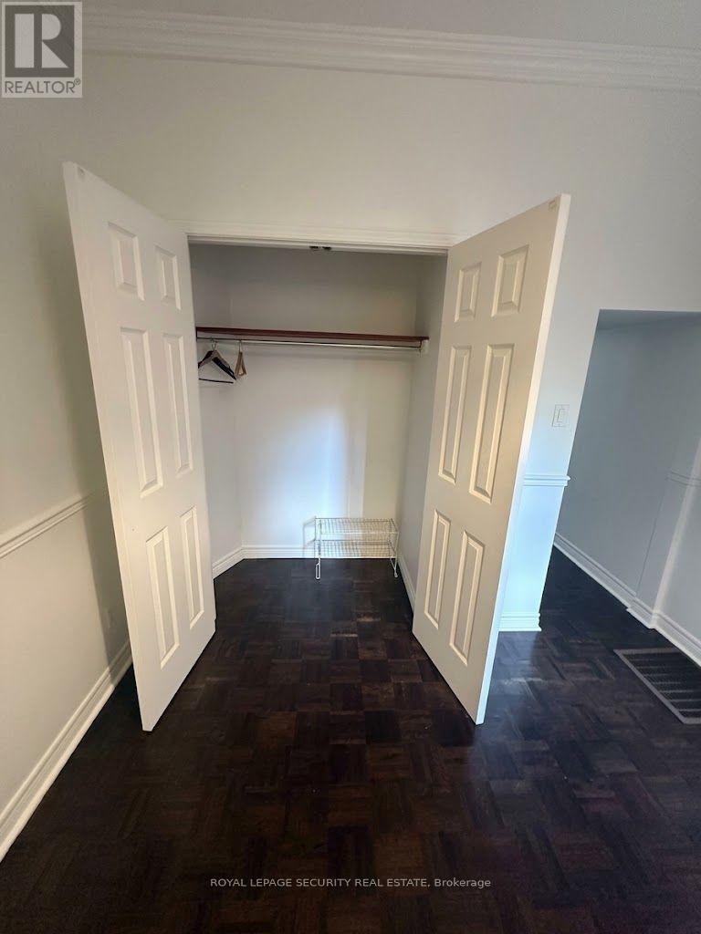 Main Floor - 380 Crawford Street, Toronto (Trinity-Bellwoods), Ontario  M6J 2V9 - Photo 8 - C14110932