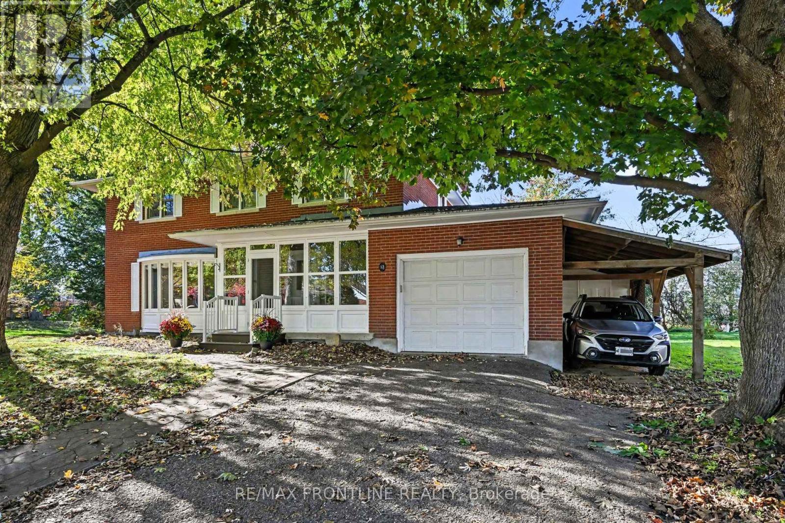 12 Glenview Crescent, Perth, Ontario  K7H 2L2 - Photo 2 - X14110956