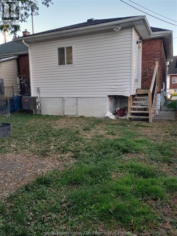 1124 Ellis Street East, Windsor, Ontario  N8X 2J3 - Photo 15 - 26026100