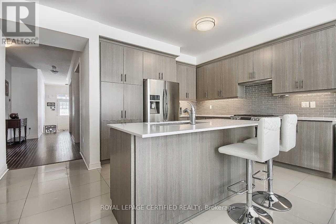170 Gibson Circle, Bradford West Gwillimbury (Bradford), Ontario  L6B 1H9 - Photo 8 - N14110994