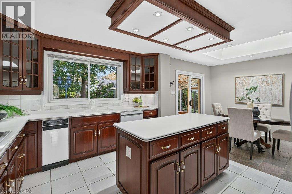 600 Holly Hill Crescent, Burlington, Ontario  L7L 3Z7 - Photo 16 - 40873232