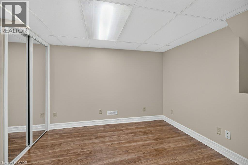 600 Holly Hill Crescent, Burlington, Ontario  L7L 3Z7 - Photo 34 - 40873232