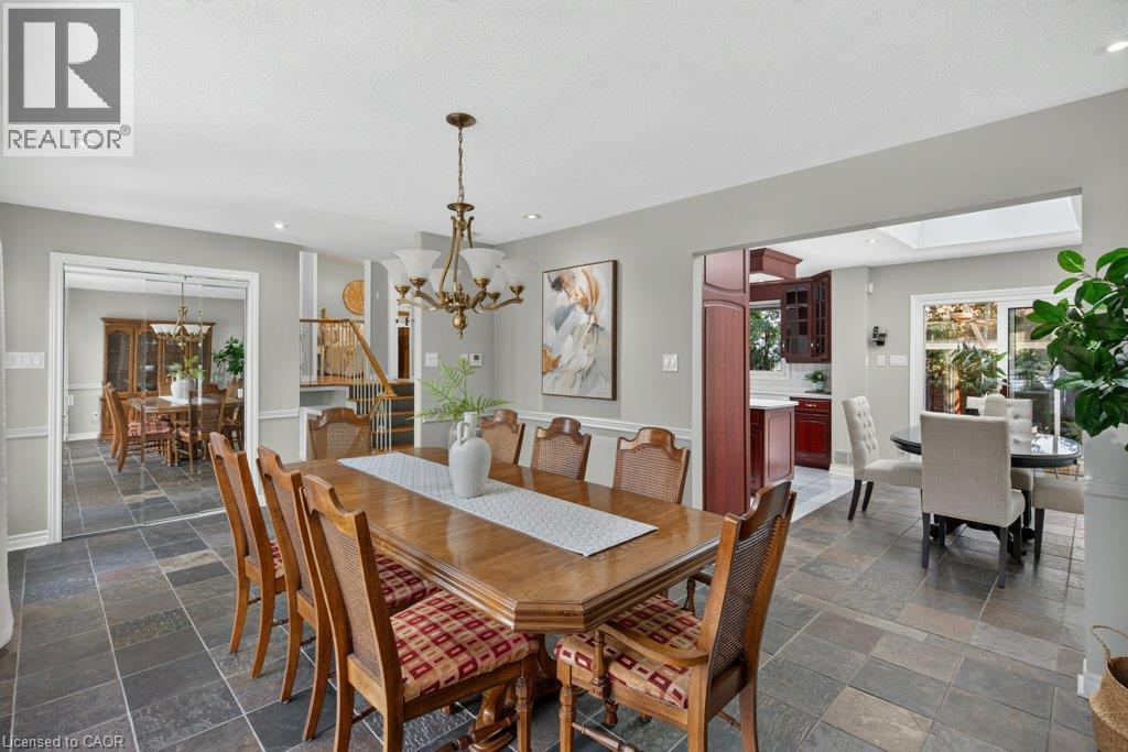 600 Holly Hill Crescent, Burlington, Ontario  L7L 3Z7 - Photo 8 - 40873232