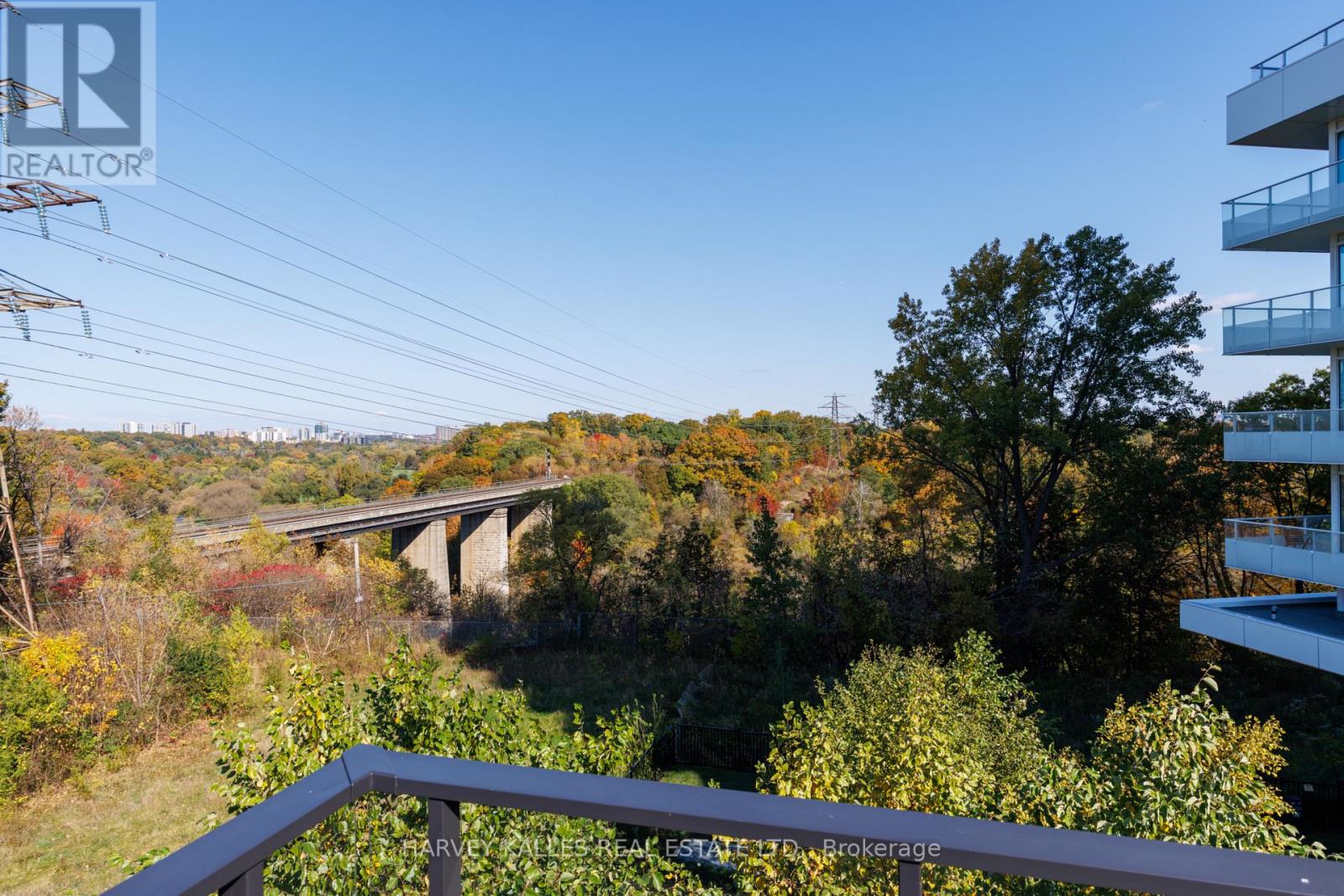 Th49 - 10 Brin Drive, Toronto (Edenbridge-Humber Valley), Ontario  M8X 0B3 - Photo 32 - W14110892