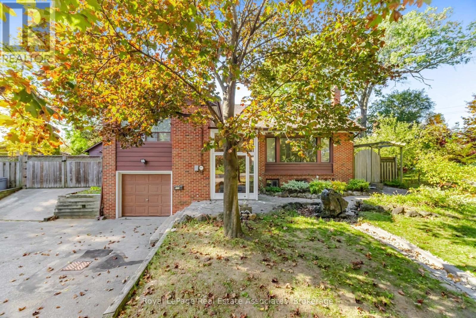 1636 SPRINGWELL AVENUE, mississauga (clarkson), Ontario